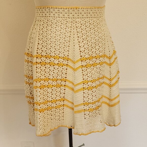 Vintage Handmade Crochet Apron With Yellow & White Patterned Design - Picture 1 of 8